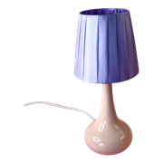 Lichtroze Kunststof Lamp Met Nieuw Lila Plissé Kapje
