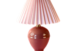 Oudroze Vintage Lamp Met Nieuwe Lichtroze Plissé Kap