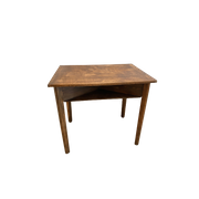 Houten Tafeltje Met Vakken.