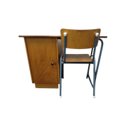 Bureau En Stoel In Bauhaus Stijl
