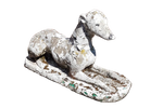 Mooi Oud "Geleefd" Stenen Tuinbeeld Van Een Whippet Hond