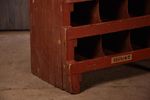 Vintage Grote Vakkenkast | Winkelkast Rood | Oude Industriele Wandkast