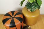 Vintage, Mid-Century Lederen Poef, Voetenbankje Bruin Zwart.