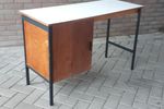 Compact Vintage Bureau Met Stoel Pastoe Stijl Buro