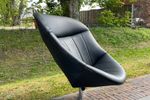Prachtige Hergestoffeerde Rohe Swivel Chair