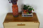 Brocante Ladekast Met Houten Versieringen Luosaberg