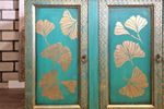 vintage-kast-in-turquoise-met-goud-ginkgo-patronen-india-ibiza