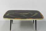 Vintage Salontafel Met Glazen Blad En Schuine Poten