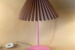Roze Vintage Lamp Met Nieuwe Beige Plissé Kap