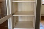 Witte Brocante Vitrinekast