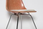 Vintage Design Stoelen Eames Fiberglass/ Glasvezel Chairs