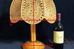 Tafellamp In Bamboe En Rotan Met Een Raffia Macramé Lampenkap (Sixties/Seventies)