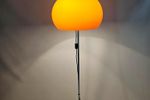 Vintage Vloerlamp Met Oranje Kap In Hoogte Verstelbaar