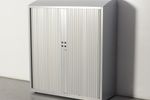 Gispen Roldeurkast, Aluminium, 140.50 X 120 Cm, Incl. 2 Legborden
